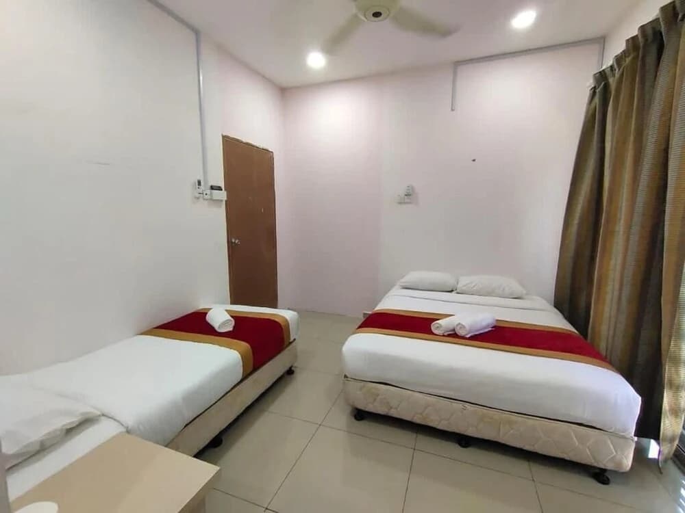 Mutiara Height Homestay - photo 3