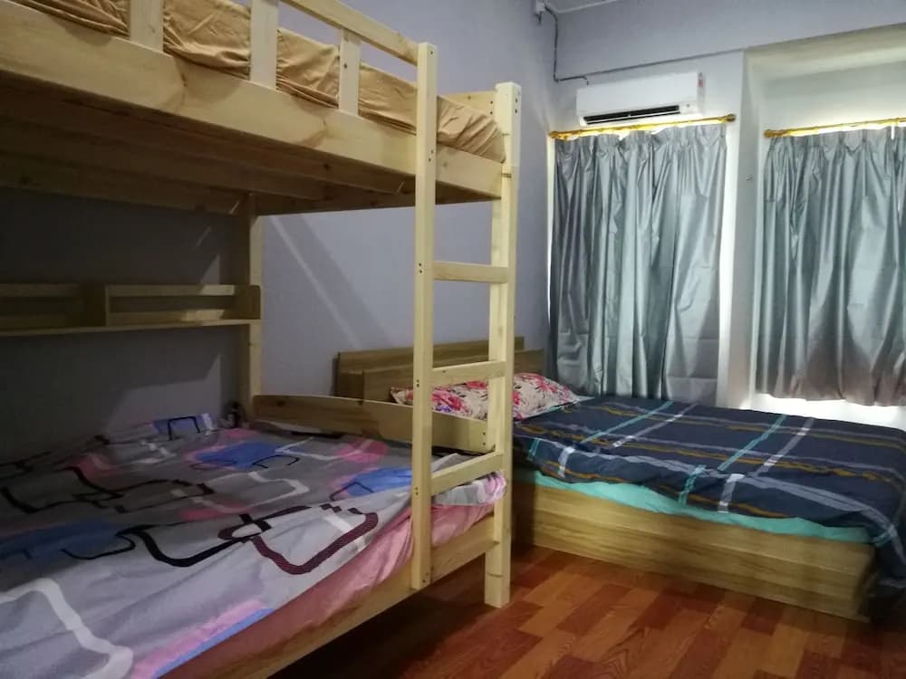 Oceanus Backpackers Hostel - photo 12