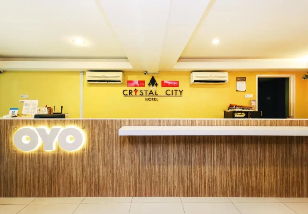 OYO 443 Crystal City Hotel - main photo