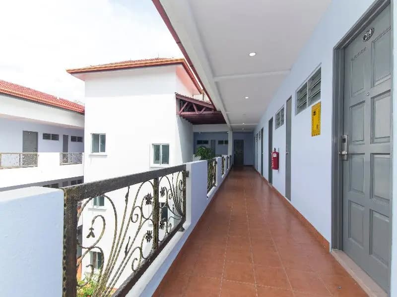 OYO 542 S2 Hotel - photo 6