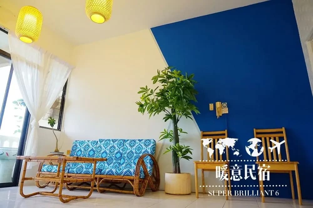 Private Suite with Balcony Gurney Drive - photo 10