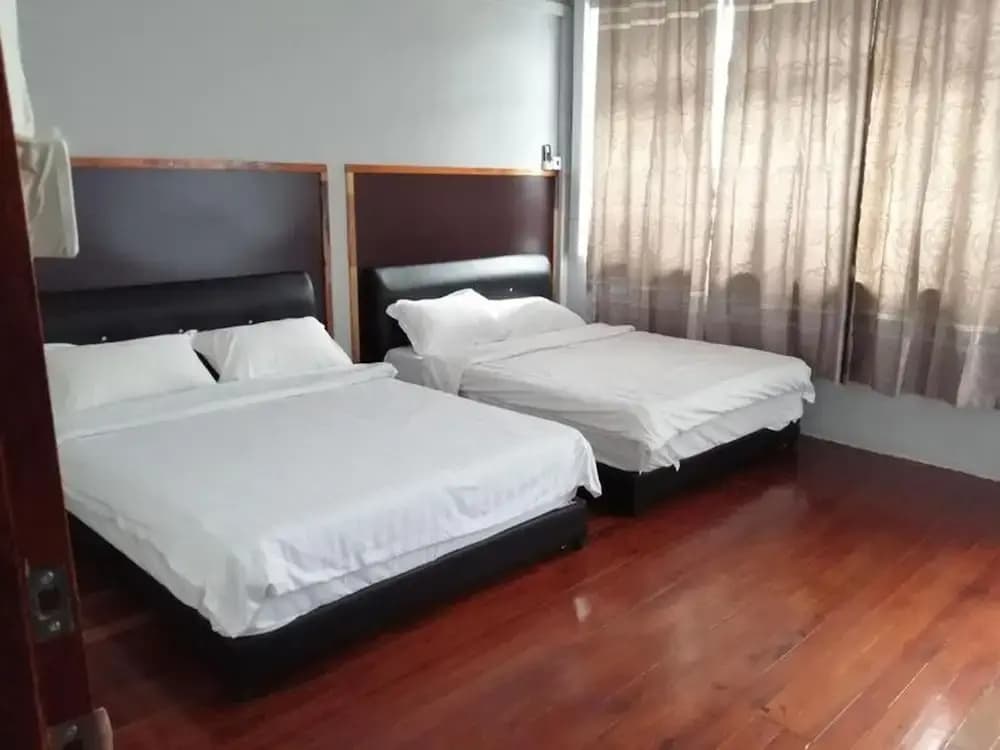 Family Room in Kuching, With Ac and Wifi - photo 3