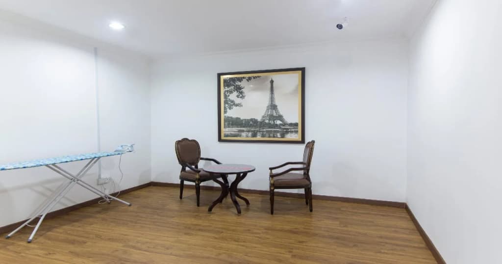 Hotel Sunjoy 9 by ZEN Rooms - photo 11