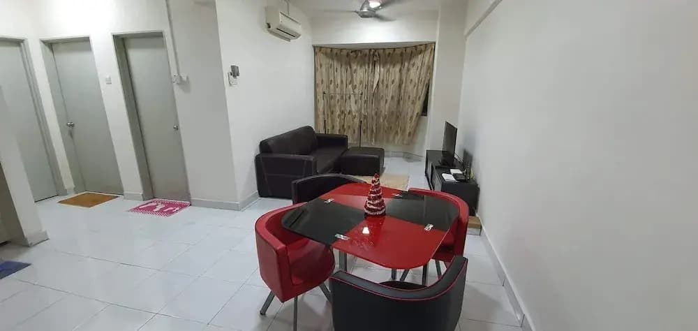 Cozy Homestay at Main Place - photo 10