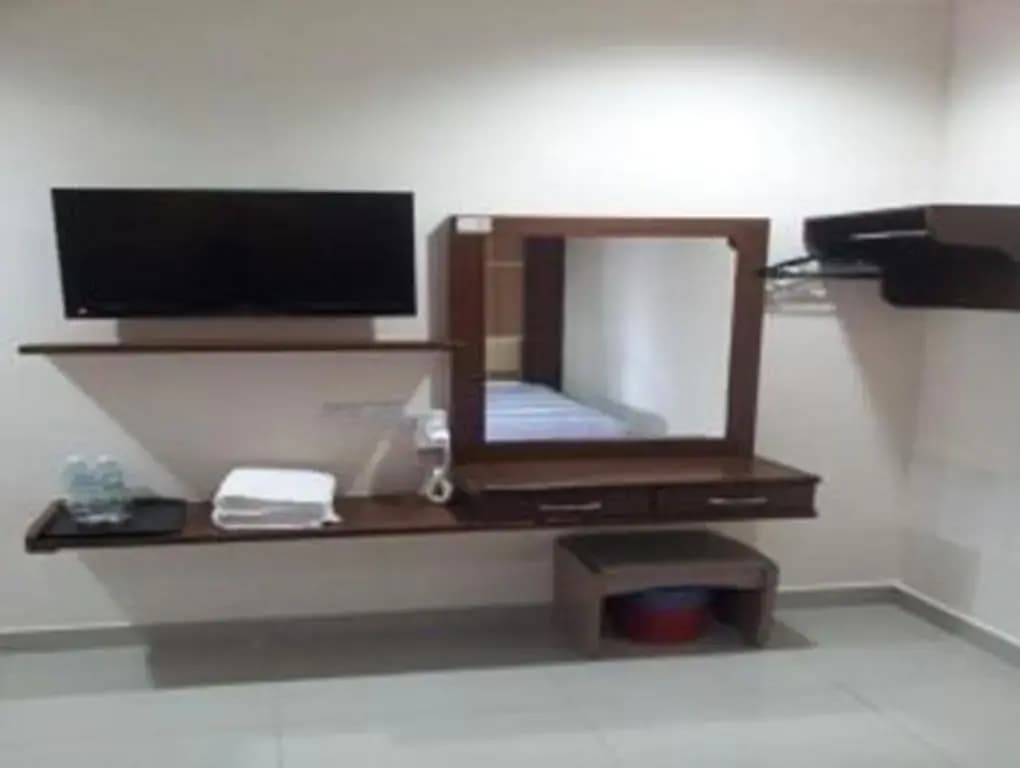 Admiral Hotel - photo 3