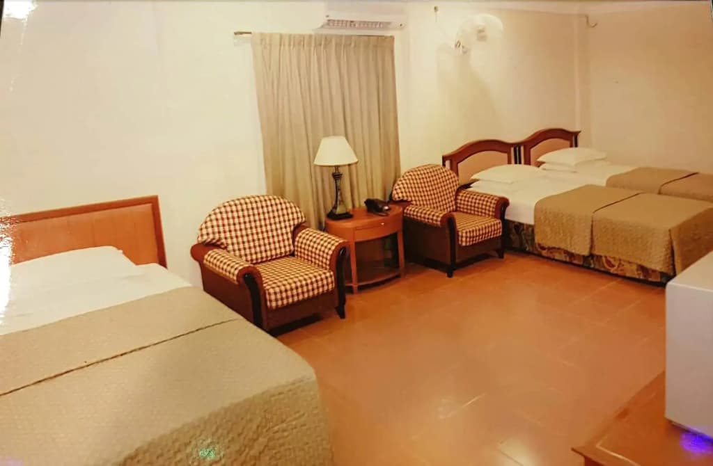 Lotus Family Hotel, Medan Tuanku - photo 6