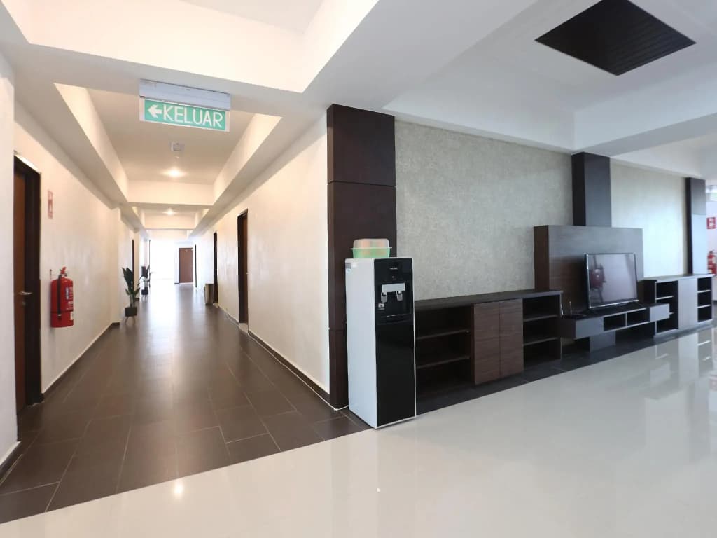 OYO 89888 Dz Residence Guest House - photo 12