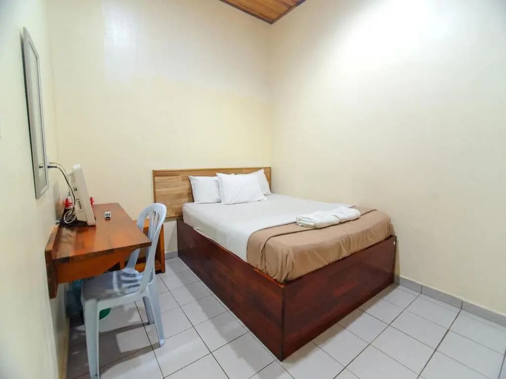 Y&Z Hotel - photo 15