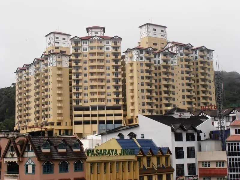 MH Apartment @ Crown Imperial Court - main photo