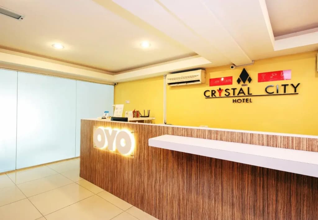 OYO 443 Crystal City Hotel - photo 13