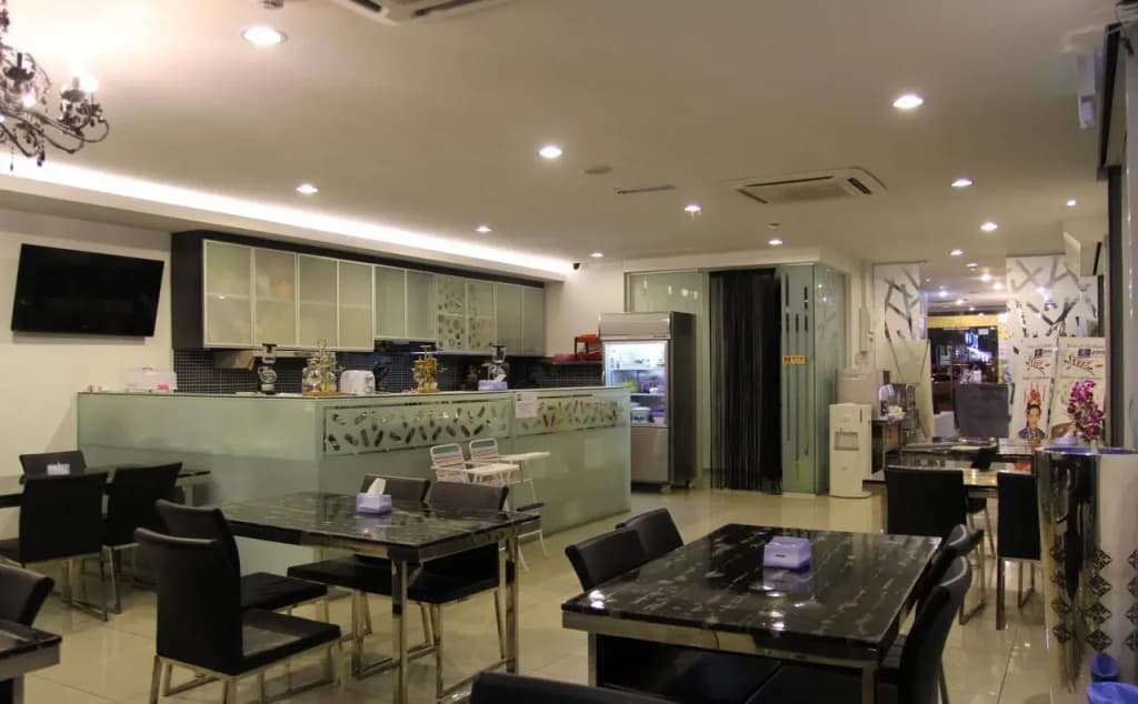 M Design Hotel Seri Kembangan - photo 21