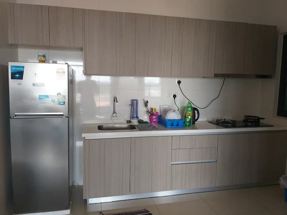 Raffles Suites Homestay - photo 20