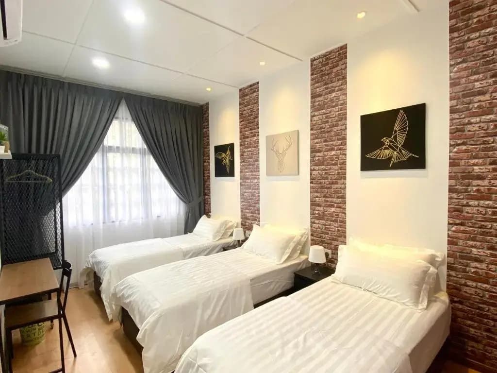 comfy 3-bedrooms with family karaoke Max-10pax - photo 9