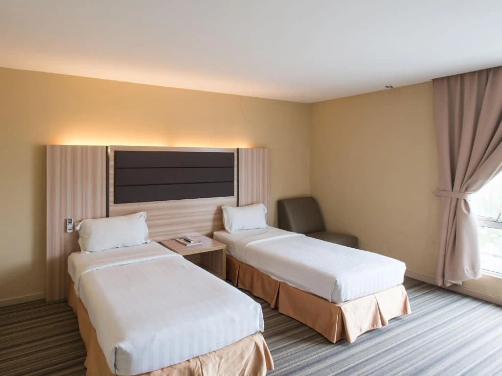 Palette Kota Kinabalu Near by Imago Shopping Mall Formerly Zara's Boutique Hotel - photo 3
