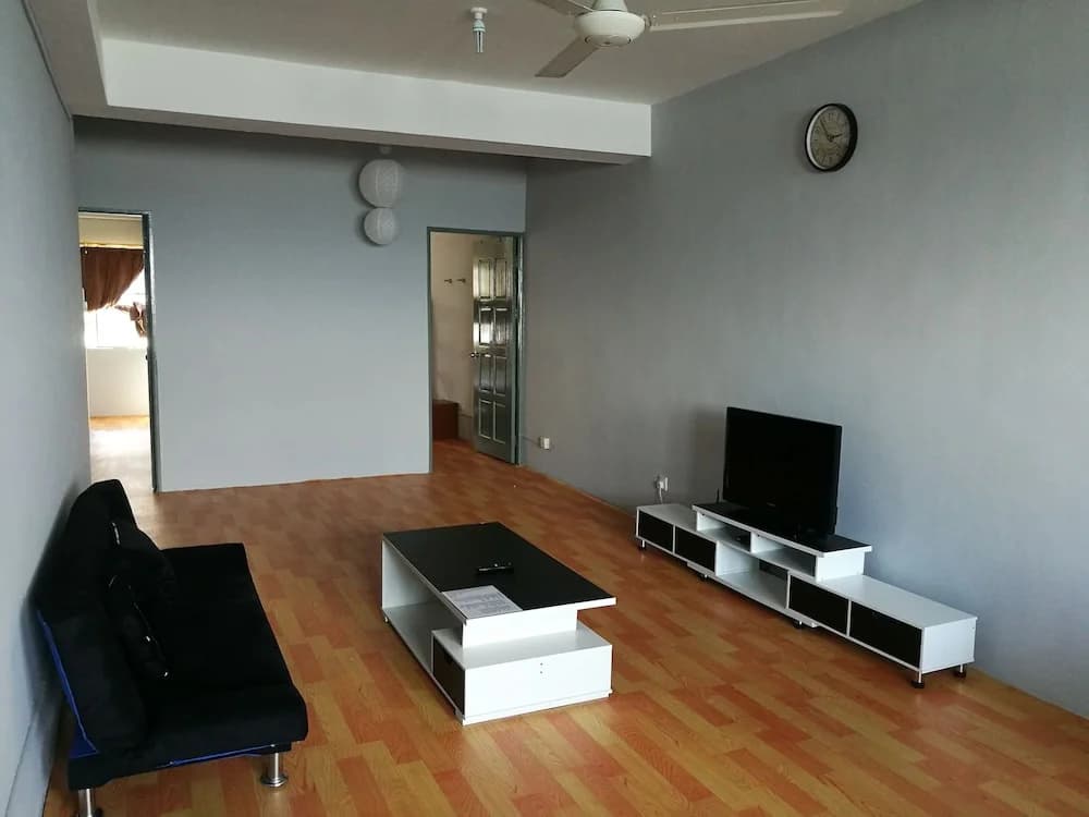 Oceanus Backpackers Hostel - photo 11