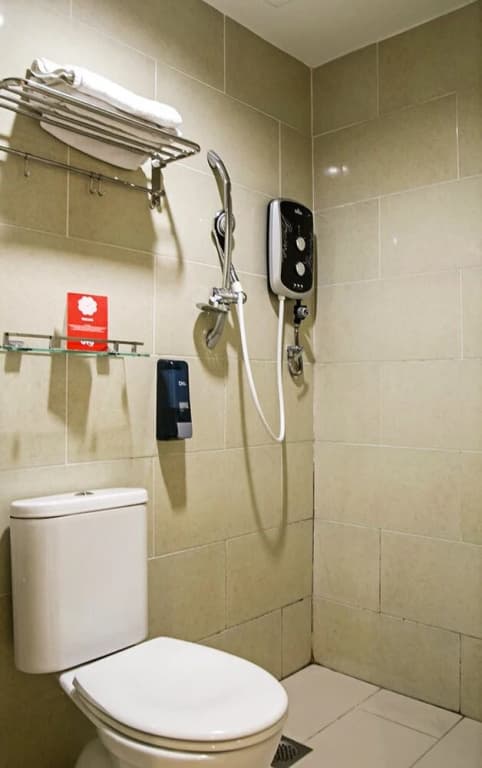 OYO 158 My Signature Hotel - photo 9