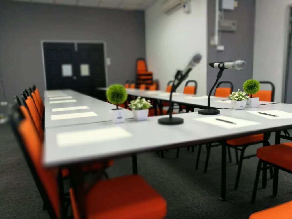 Big Orange Hotel - photo 14