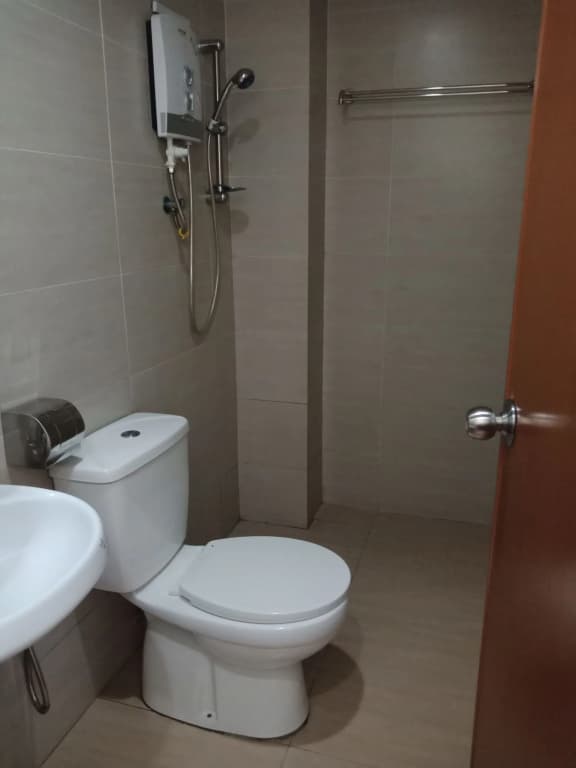Hotel Zamburger Bukit Segar - photo 9