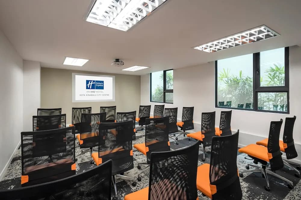 Holiday Inn Express Kota Kinabalu City Centre by IHG - photo 12