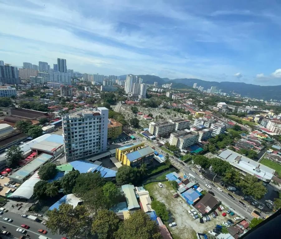 Beacon Executive Suites - Kek Lok Si View By IZ - main photo