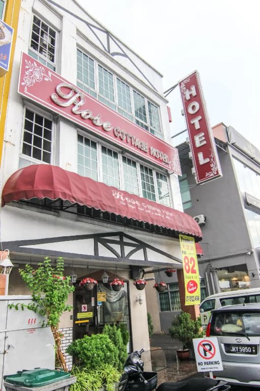 Hotel Zamburger Taman Nusa Bestari - photo 14