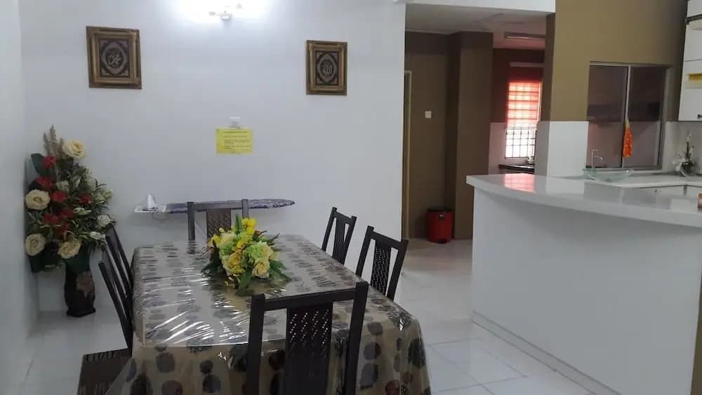 Kenanga Homestay Bukit Mahkota - photo 13