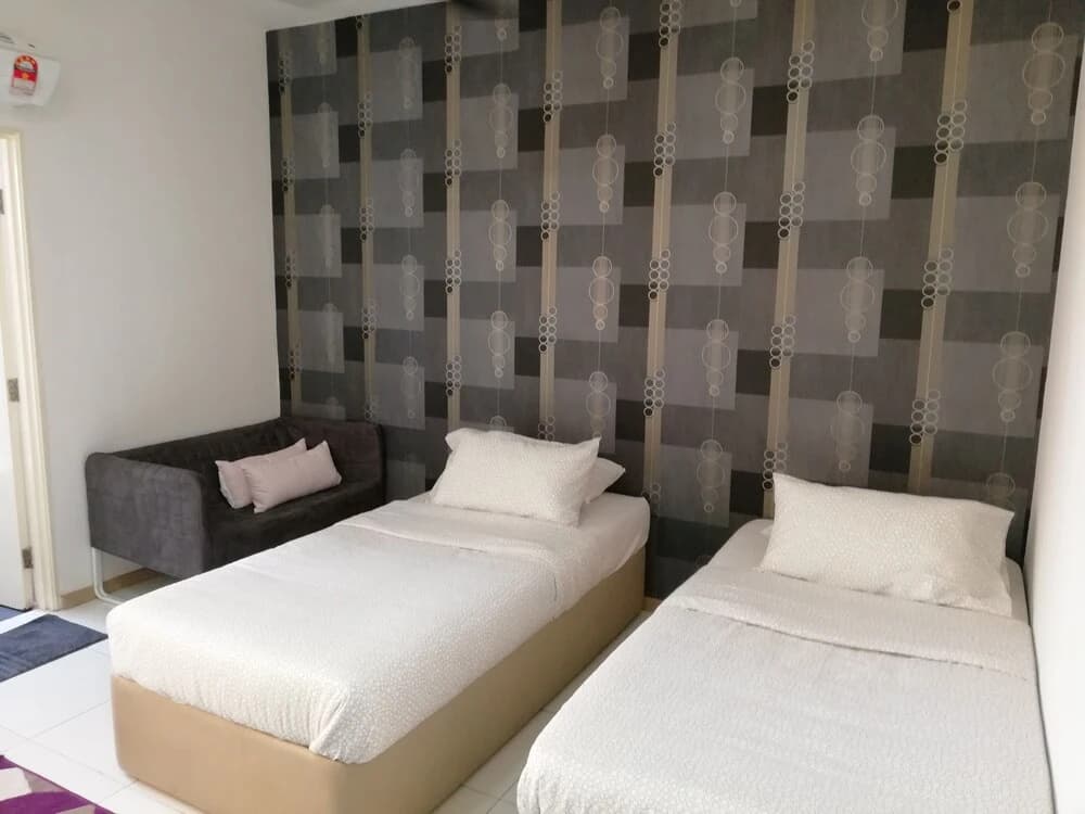 Lawang Suite 1 Bedroom Corner Apartment - photo 6