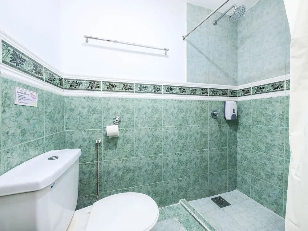 OYO 43963 T-Signature Hotel - photo 8