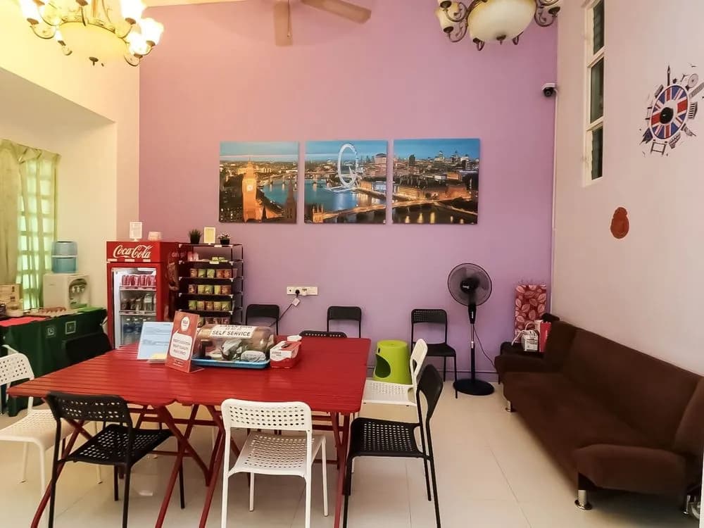 OYO 89880 Vstay 2 Guesthouse - photo 18