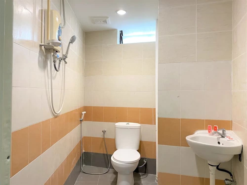 B Hotel Penang by OYO Rooms - photo 8