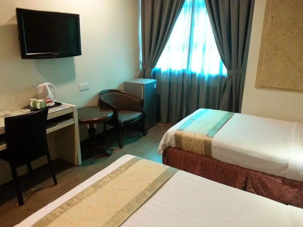 Eight Days Boutique Hotel Permas Jaya - photo 4