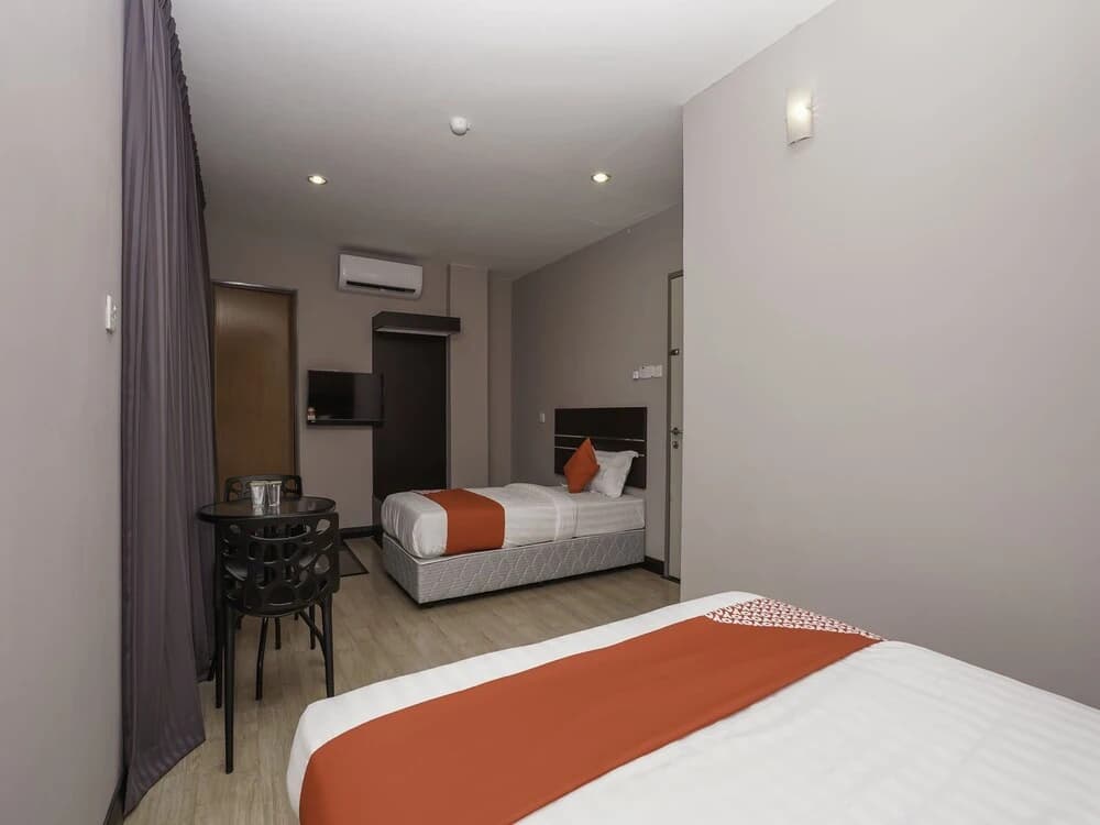 OYO 1043 Get Inn Hotel Sendayan - photo 5
