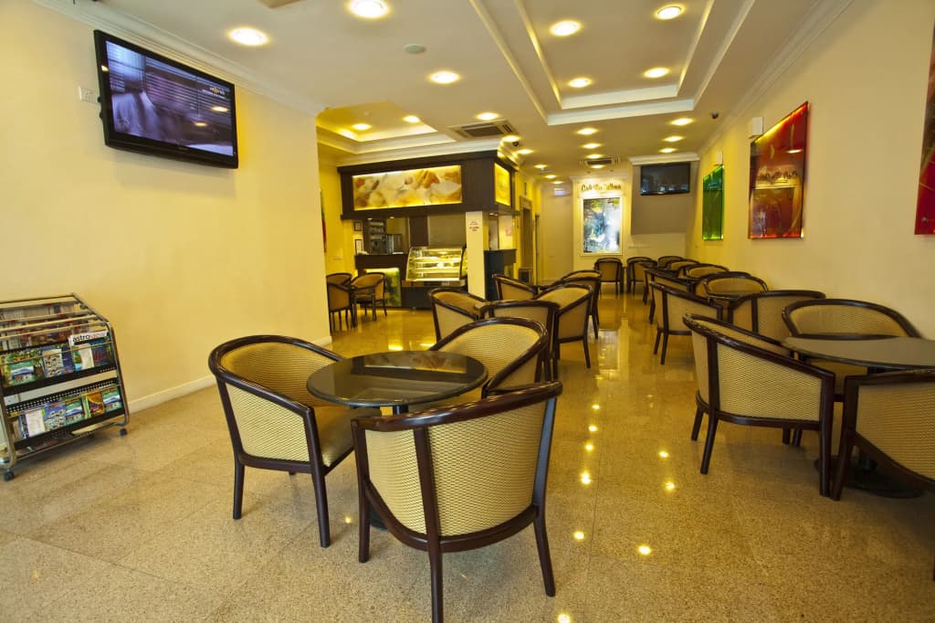 De Galleria Hotel - photo 24