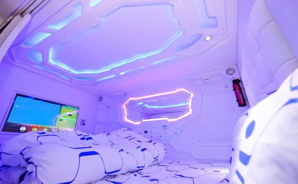 Audrey Capsule Hostel - photo 2