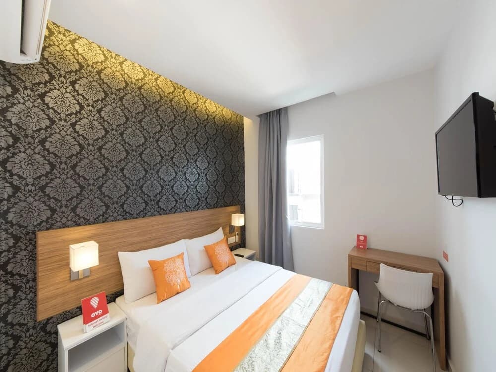 OYO 145 Sovotel Hotel Uptown 36 - photo 3