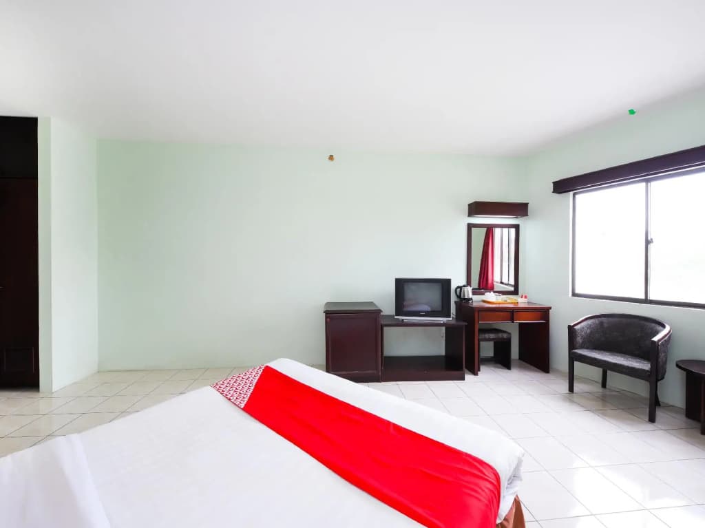 OYO 43955 N9 Business Hotel - photo 3