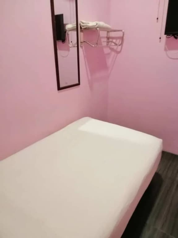 OYO 90062 I Hotel - photo 8