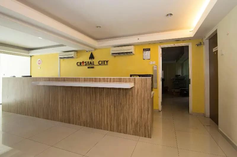 Super OYO 443 Crystal City Hotel - photo 14