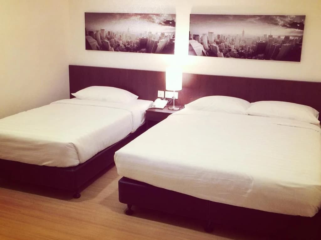 The View Hotel - photo 3
