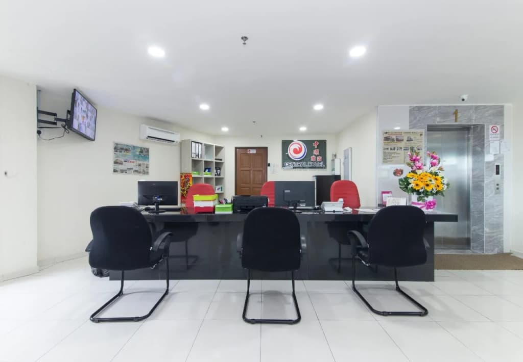 Central Hotel - photo 14