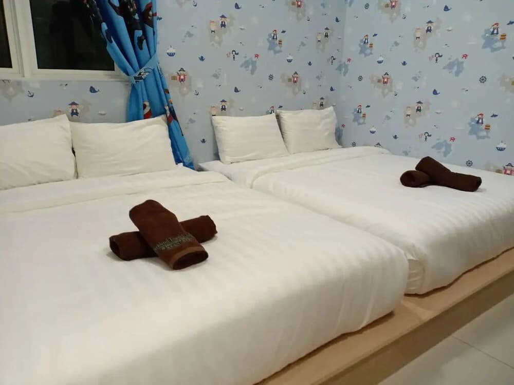 BLeisure Parkland Homestay - photo 4