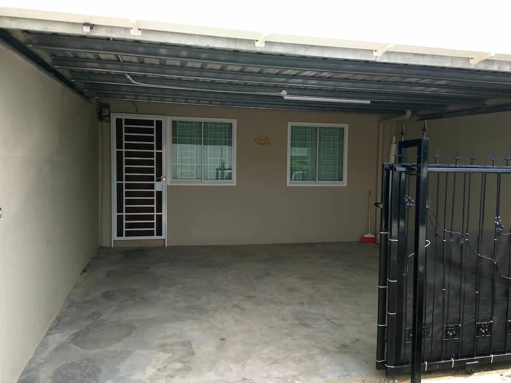 Sakura Bandar Semariang Guest House - photo 24