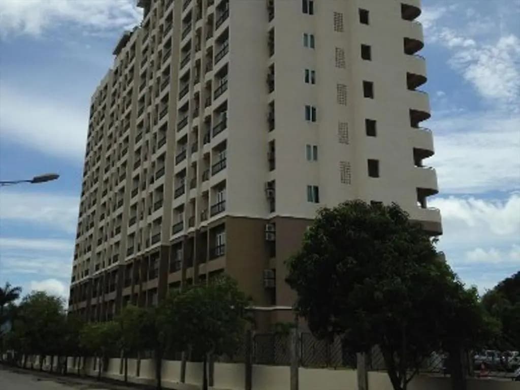 Designer Suite Apartment - main photo