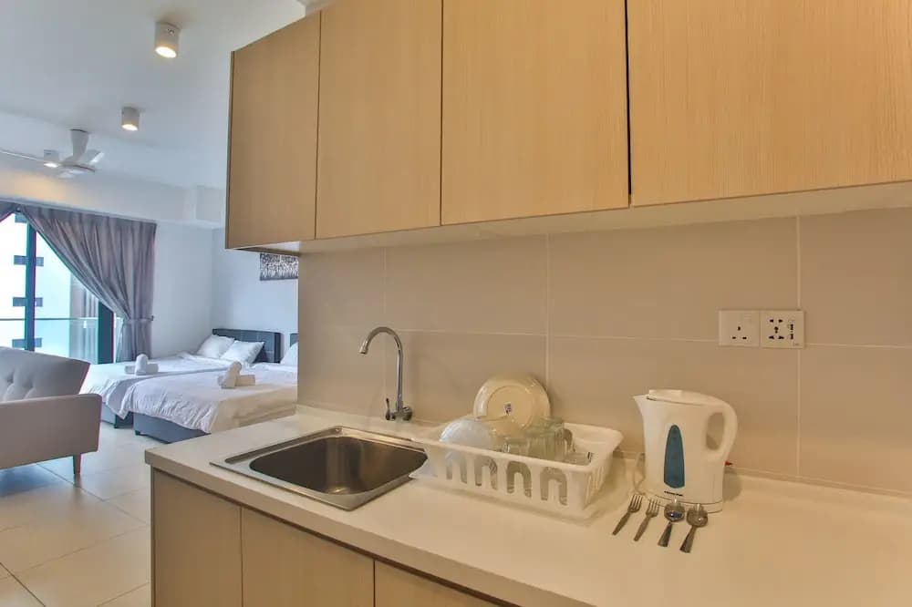 OwnAStay Midhill by Symphony Suite - photo 19