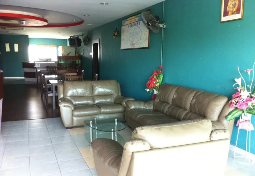 Ocean Hotel - photo 2