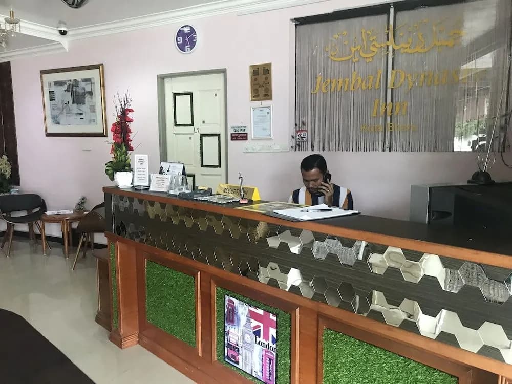 OYO 897799 Jembal Dynasty Inn - photo 18