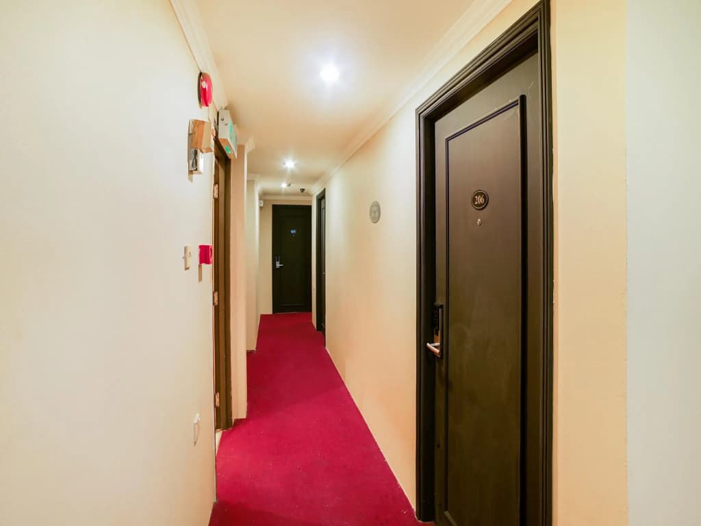 Metro Inn - photo 11