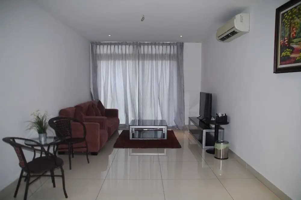 JB City Shopping Mall Apartment - photo 3