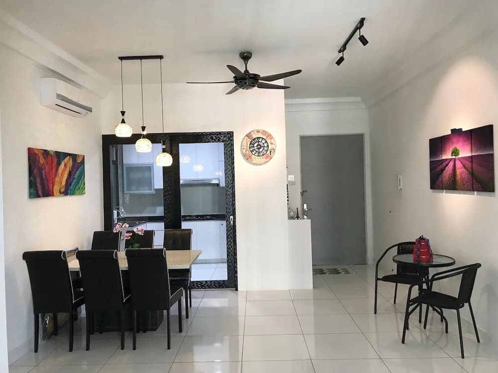 JB Staycation next to Paradigm Mall JB - photo 27