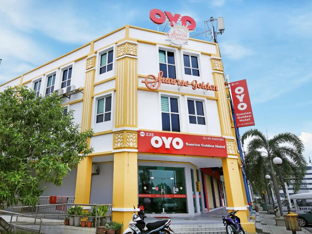 OYO 335 Sunrise Golden Hotel - main photo